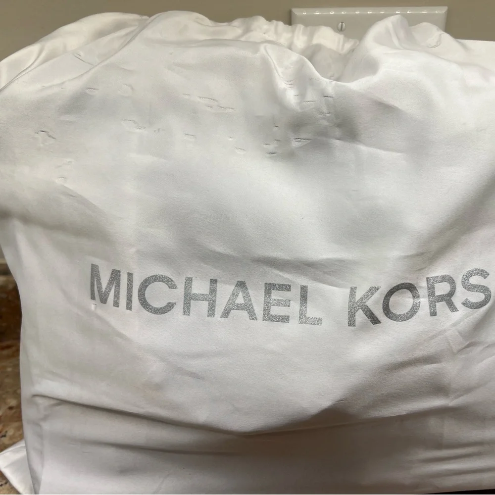 *NWT* Michael Kors Black Leather Emma Bag - Picture 15 of 16
